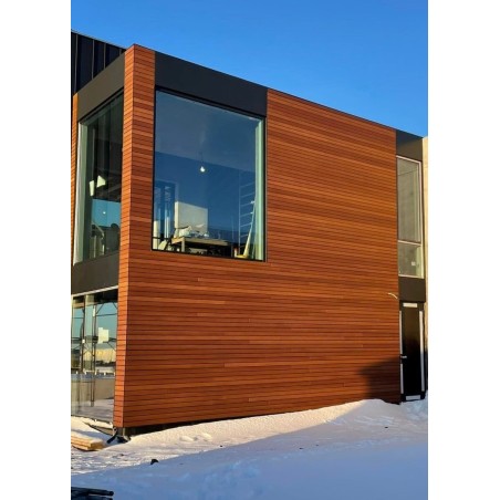 Resysta gevelbekleding in de kleur C24 Java teak